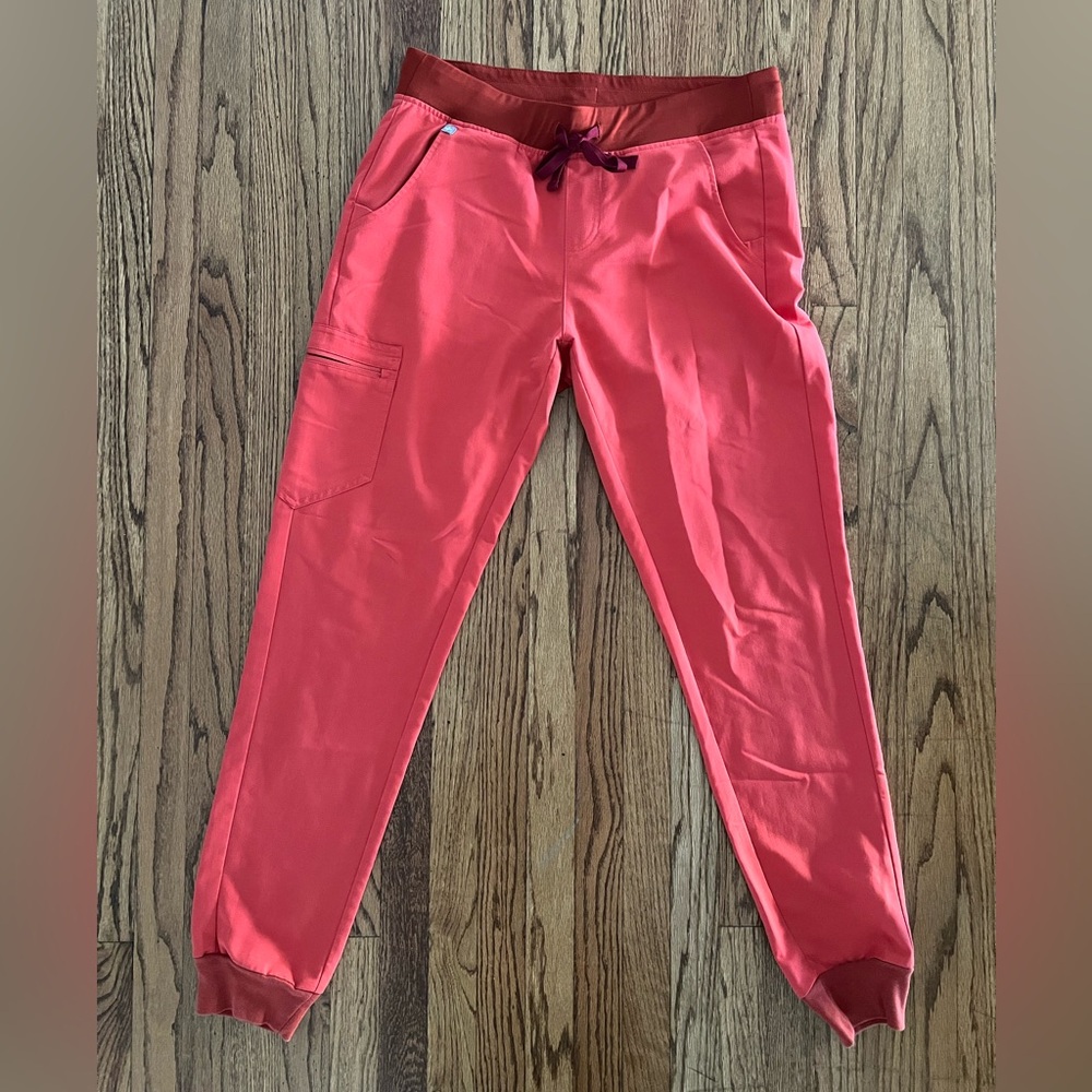 FIGS Women’s LIMITED EDITION (Clay) Zamora Jogger Scrub Pants